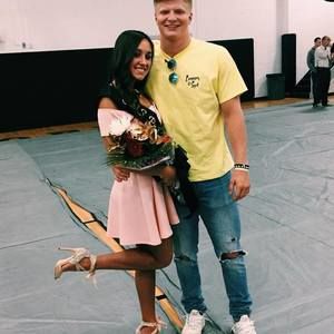 Meet your Posher, Sydni